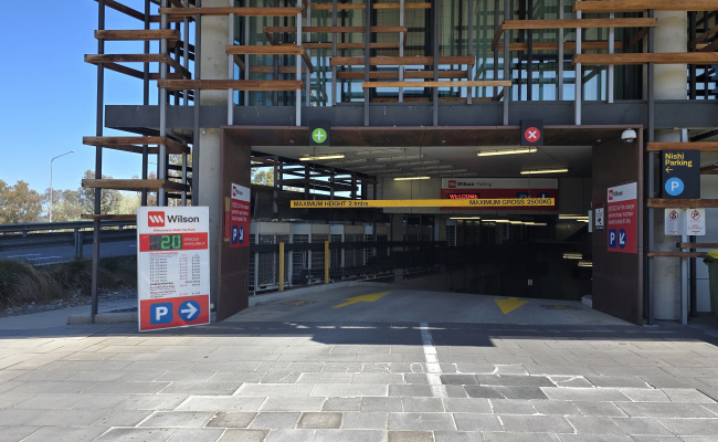 Indoor lot parking on Edinburgh Avenue in City Australian Capital Territory