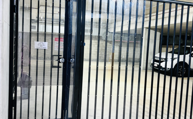 South Brisbane -Fantastic Secure Parking in Inner CBD with Storage Facility VERY REASONABLE RATES!!