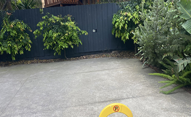 Great secure off-street parking space in St Kilda