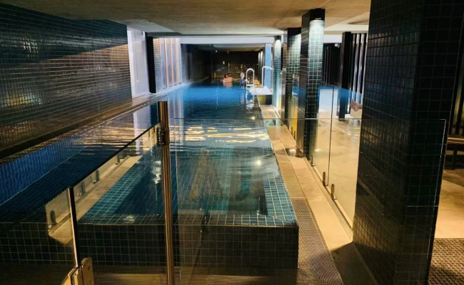 Midnight hotel, secure Indoor Parking, Braddon/Civic/near ANU