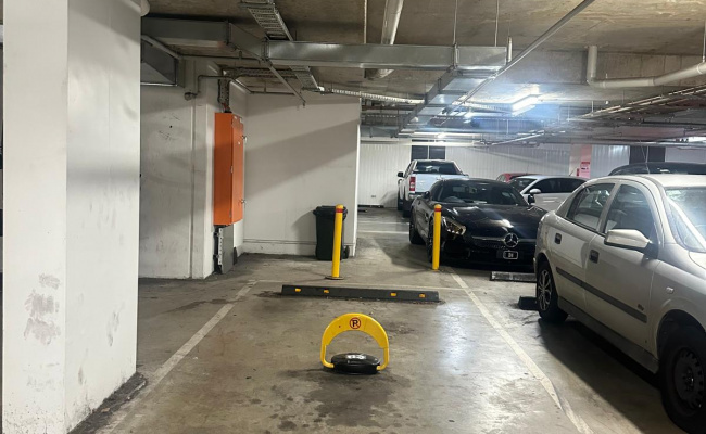 Reserved Parking Near Canberra CBD