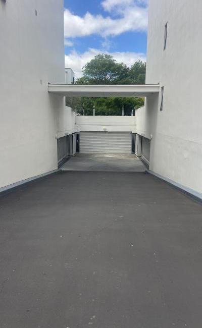 Secure underground spot in Kingston. Perfect for thise