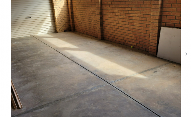 Flinders Park - Secure Tandem Parking close to the Airport, Beach and CBD