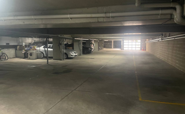Secure parking space near Dee Why Shops, in 10 min walk to Dee Why Beach.