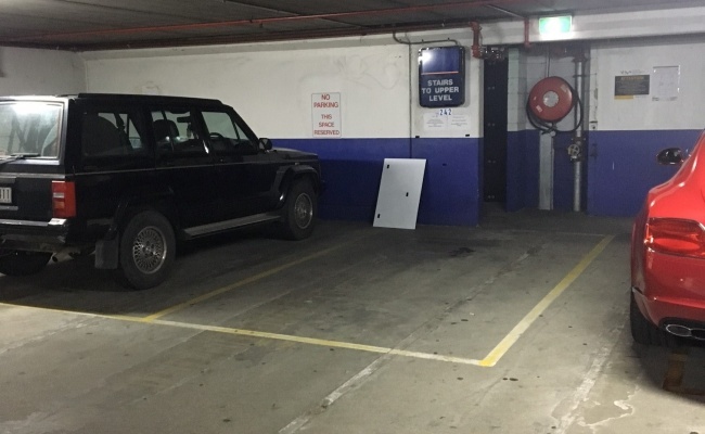 Saint Kilda - Parking near Train Station (251)