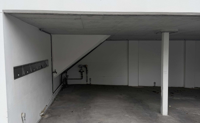 Secure Car Space - Fletcher St Bondi - Walk to Beach