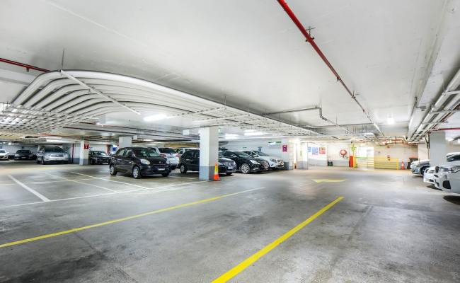 CBD Parking Near Rialto V - ** AVAILABLE FRIDAY SATURDAY SUNDAY & MONDAY ONLY**