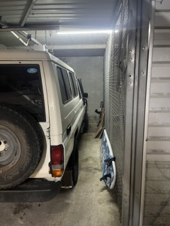 Bondi - Locking Underground, Prime Location