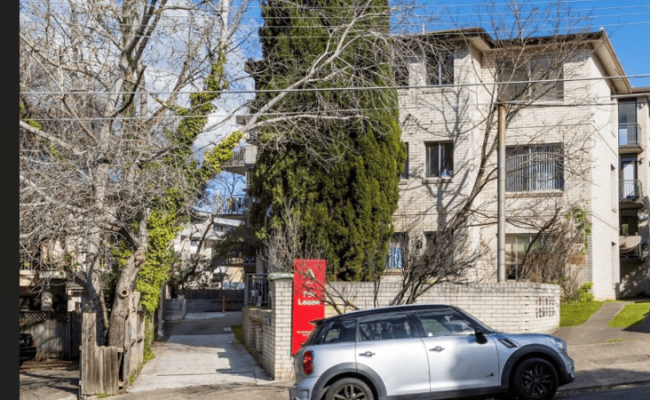 Great parking space 1 minute from Marrickville station, quick access to CBD