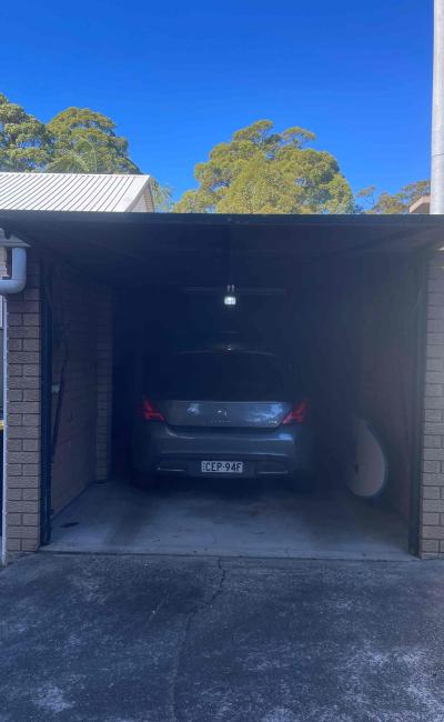 Lock Up Garage with Automatic Door in Carlton