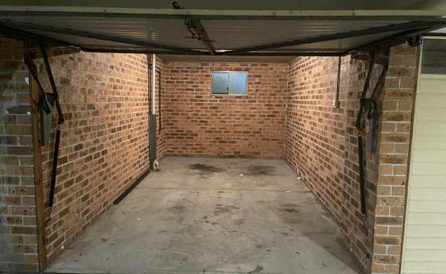 Cheap parking, close to Parramatta CBD 20 minutes walk