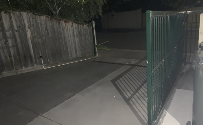 SECURE locked up Car spot in the heart of Hawthorn