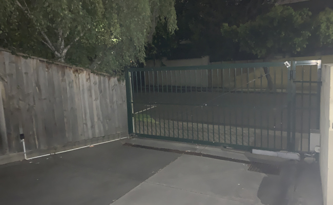 SECURE locked up Car spot in the heart of Hawthorn
