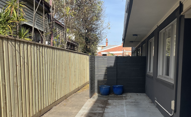 Driveway parking on Gourlay Street in Balaclava Victoria