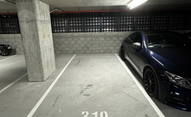 Indoor lot parking on Grey Street in South Brisbane Queensland