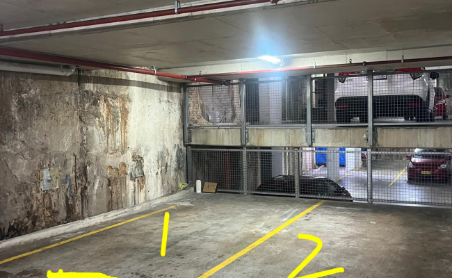 Long term indoor parking space near Mascot Station