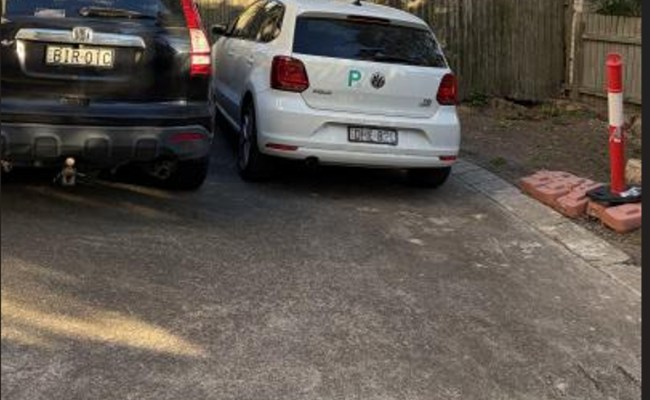 Short term or long term parking available in prime North Bondi