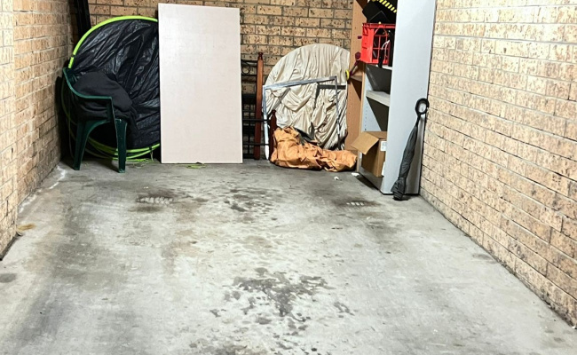 Great parking space near Westmead hospital ,Tram , station