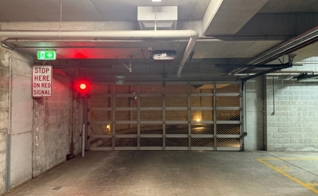 Bondi - Secure Undercover Parking Near Waverly Park