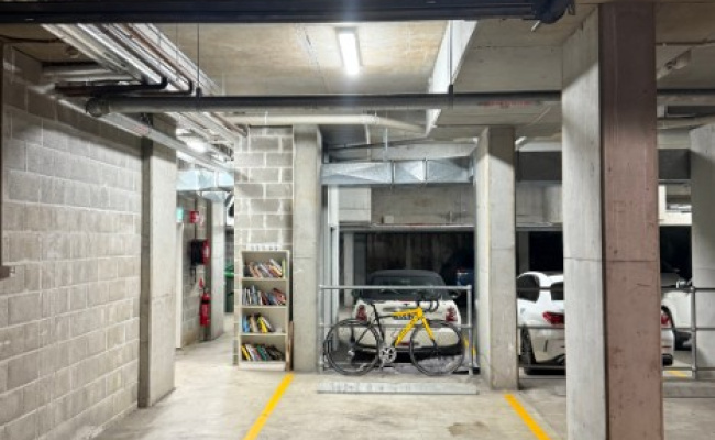Bondi - Secure Undercover Parking Near Waverly Park