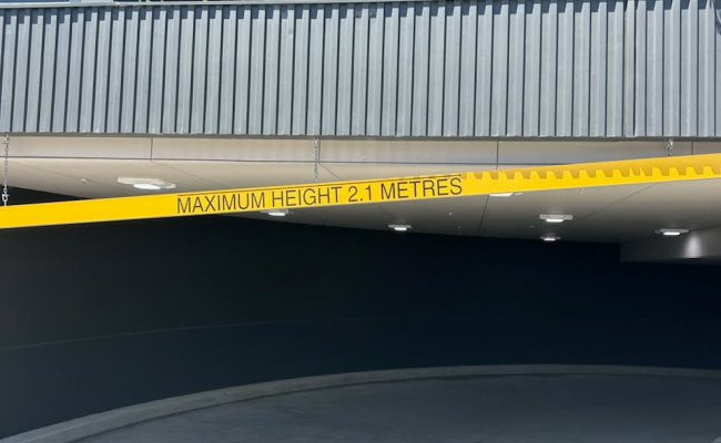 Secure underground carpark close to High Street and Glen Iris Train Station