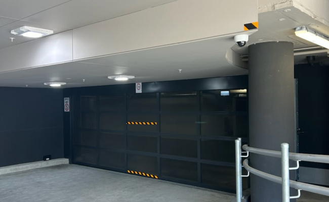 Secure underground carpark close to High Street and Glen Iris Train Station