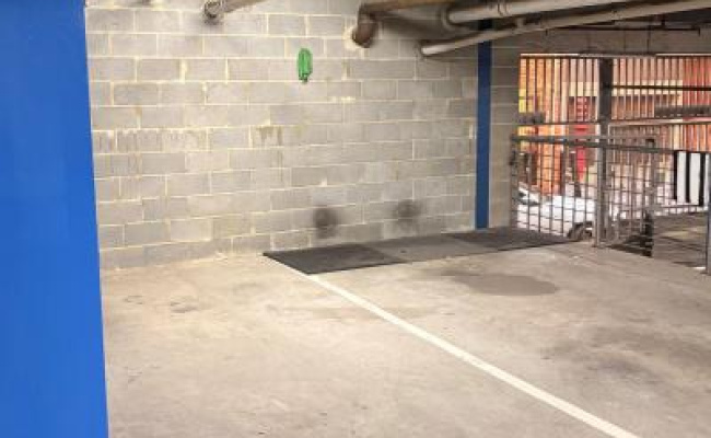 Secure Remote-Access Parking Available! Central Chapel/High Street Parking - Spot #2