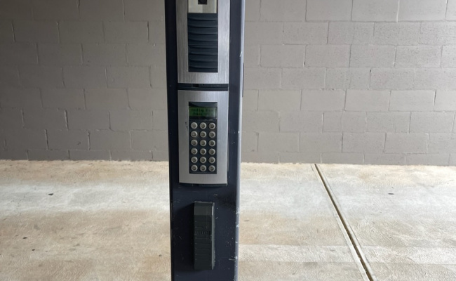 Great secure car park in Collingwood