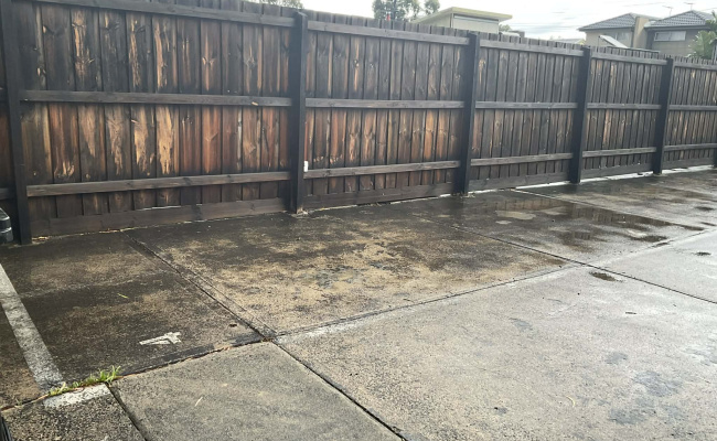 Secured Outdoor Parking near Number 1&6 Trams - Brunswick East