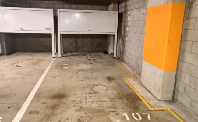 Indoor lot parking on Hope Street in Spring Hill Queensland