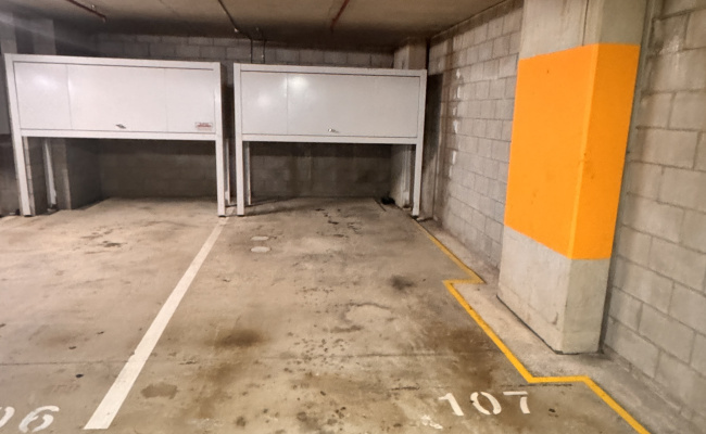 Great Underground Secure Carpark at CBD