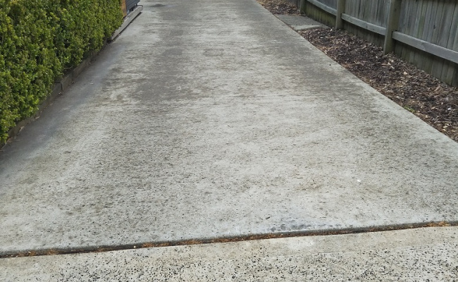 Carport parking on Ilikai Pl in Dee Why
