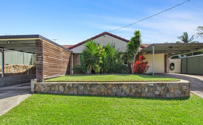 Kallangur - Great Carport Parking