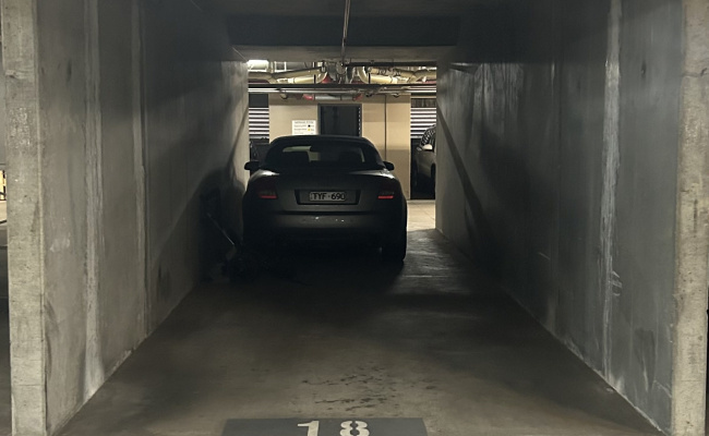 Amazing parking spot near Flagstaff Gardens