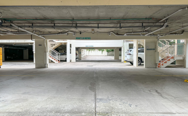 Unreserved Undercover parking 2 min from Toowong Village