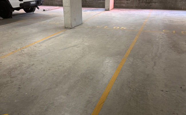 2 Parking spaces to rent in mascot (2 minute walk to station)