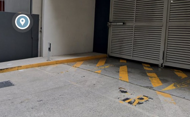 Secure underground carpark in Mascot. 1 minute walk to train station,10 min to airport & city