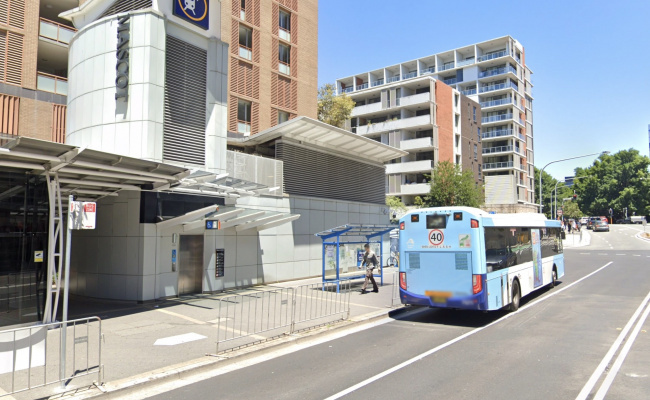 Premium Indoor Parking Spot 2 - Closest to Mascot Train Station & Bus Stops