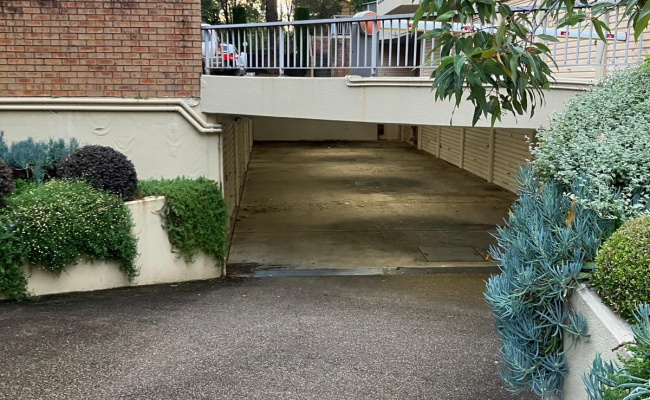 Chatswood lock up garage 2m walk from Westfield