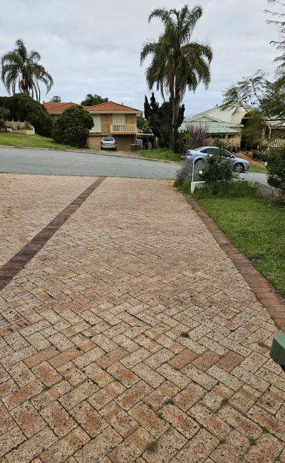 Great parking space short walk to bus stop directly to city or Galleria Morley
