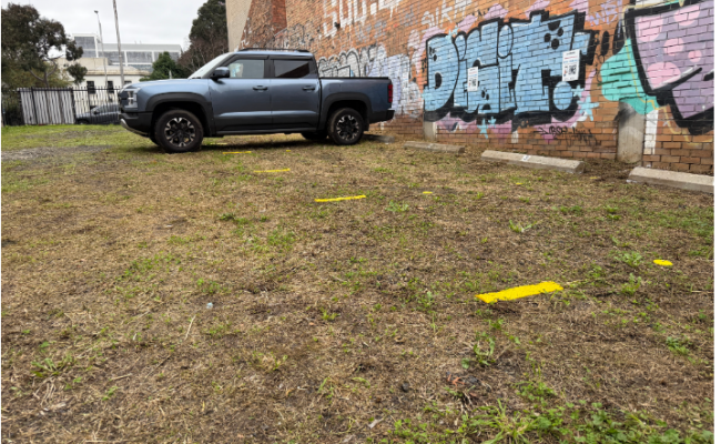 Outdoor Parking in West Melbourne near CBD