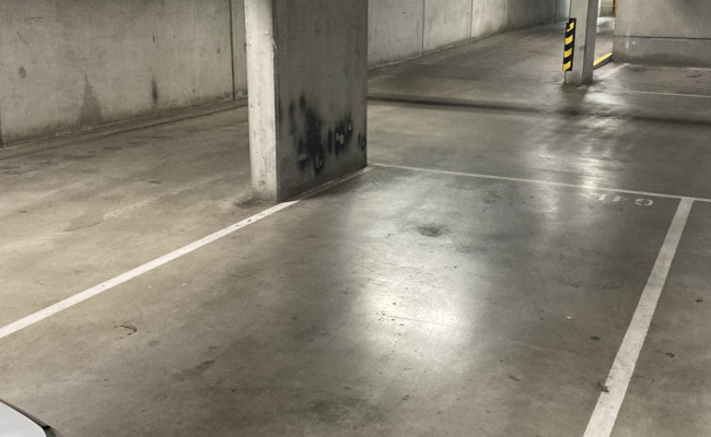 Melbourne - Secure Indoor parking in CBD