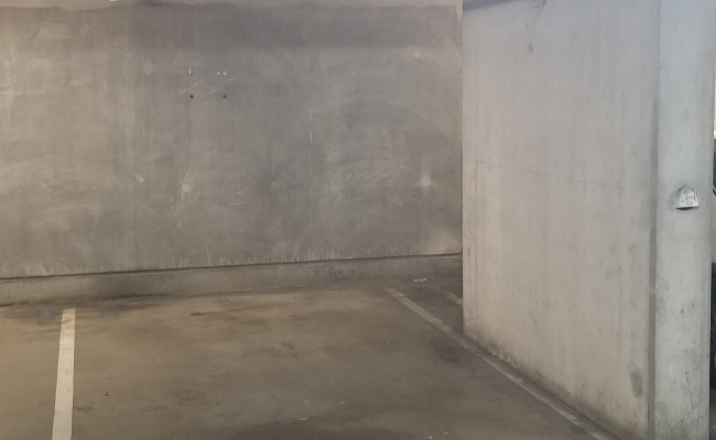 24/7 Secure Underground CBD Carpark - near QV, RMIT, Melbourne Central. Access near lifts #2