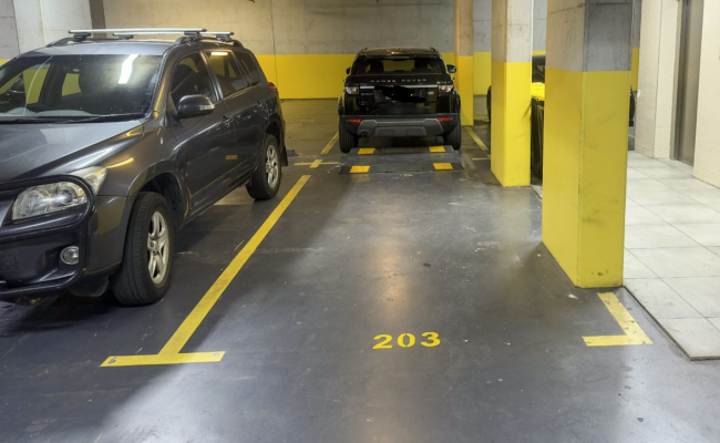 Underground parking 1200m from Int. Airport