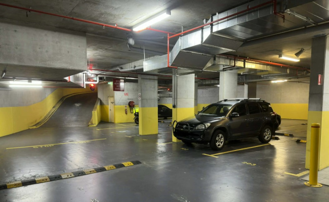 Underground parking 1200m from Int. Airport