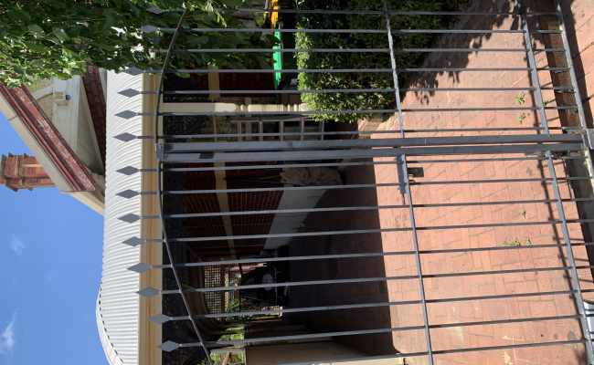 Close parking to bus train station and the city
