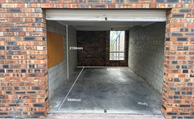 Private lock-up garage available for rent in Mount Warren Park Logan