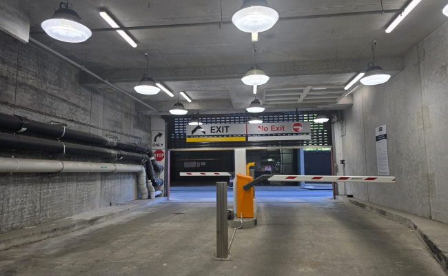 Little Collins Unreserved Monthly Parking via LPR access