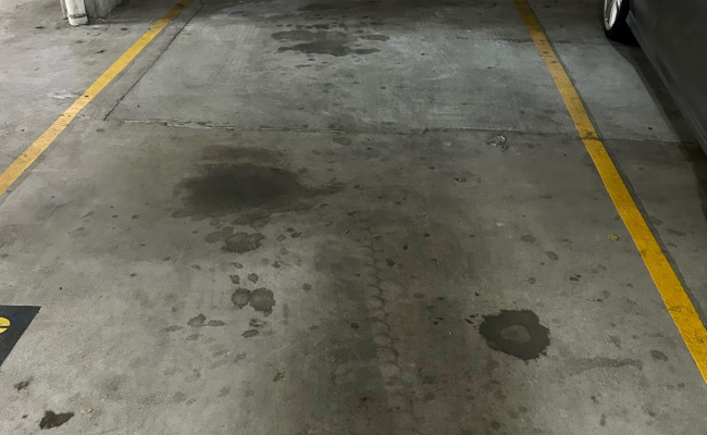 Very secure Indoor Parking close to Civic Centre
