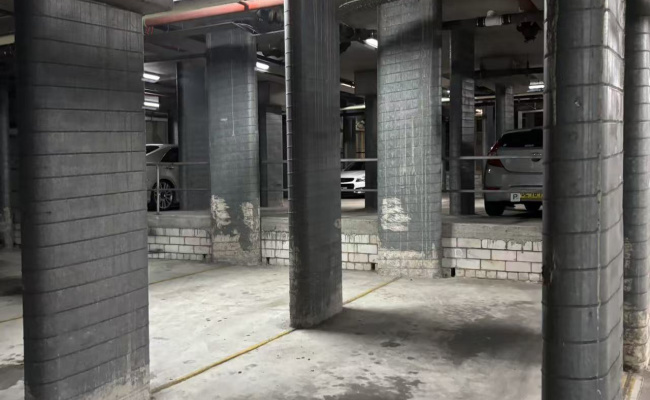 Great Parking Space near by UTS/TAFE